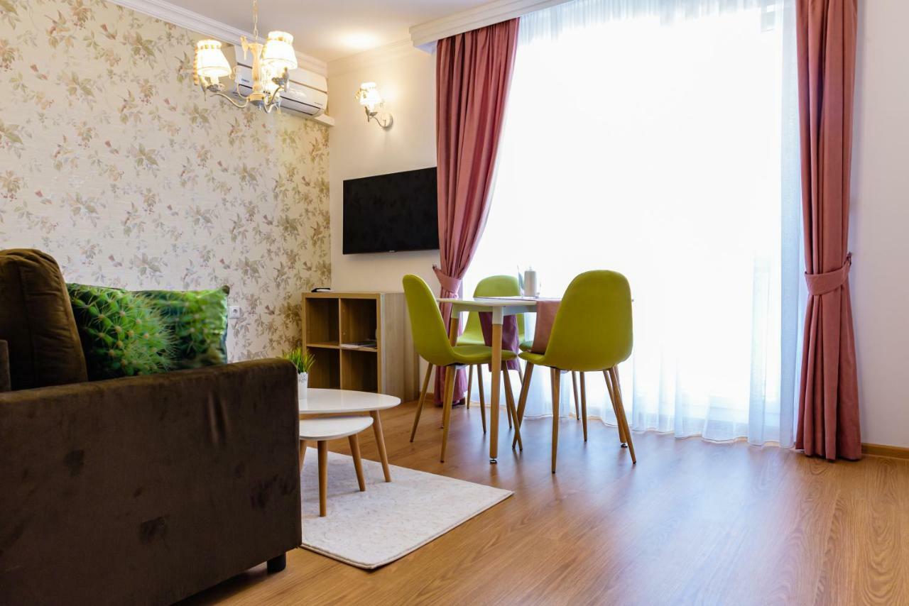 Sweet Homes Apartments Pantai Sunny Bagian luar foto