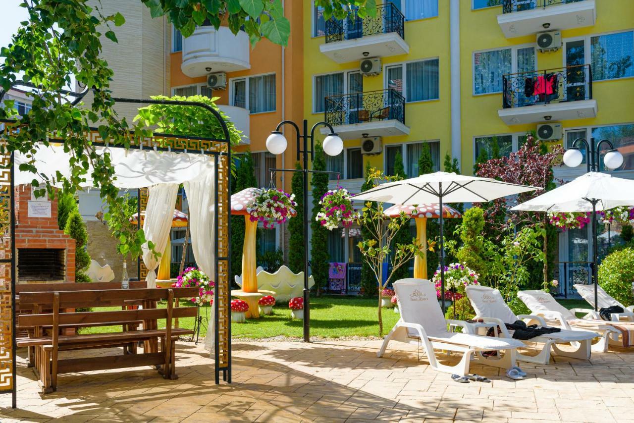 Sweet Homes Apartments Pantai Sunny Bagian luar foto